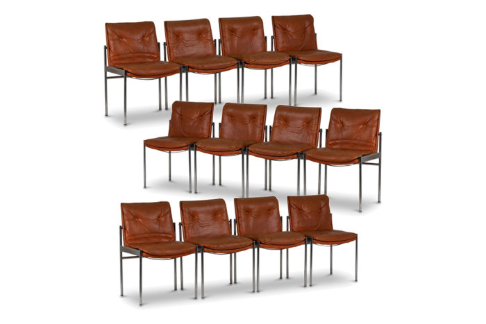Série de 12 chaises en métal chromé et cuir - l'ensemble