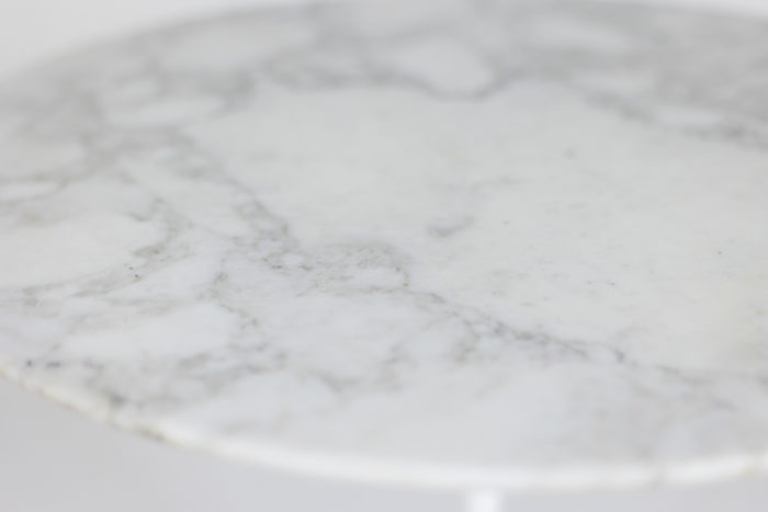 Eero Saarinen par Knoll - tray in marble in a circular shape