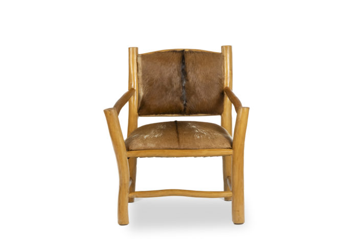 Brutalist style armchair in elm and goatskin, 1970s - face