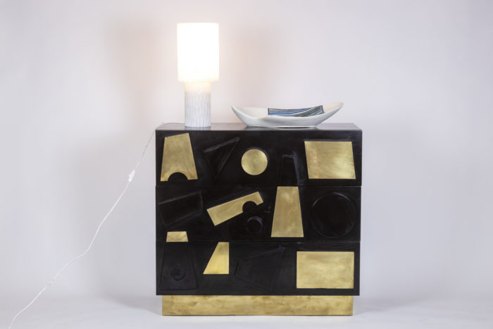 Pair of chests of drawers in lacquered beech and gilded brass. Contemporary work - ladder