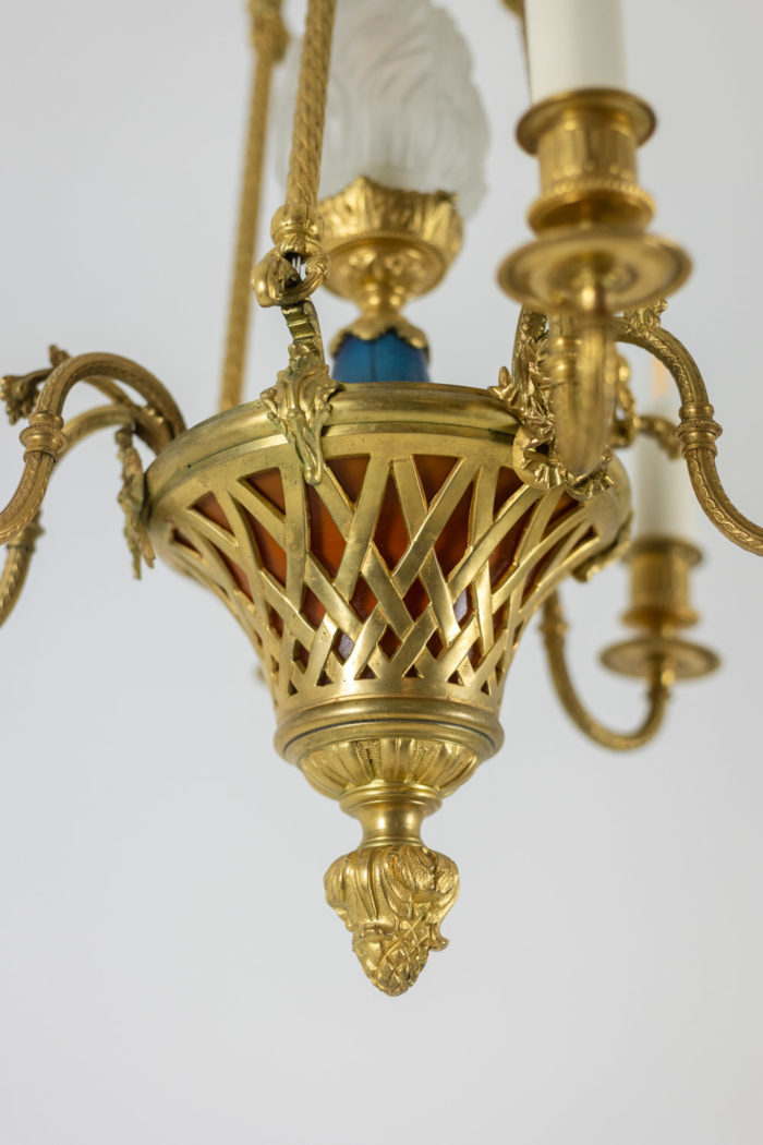 Louis XVI style chandelier in gilded bronze. Circa 1900.