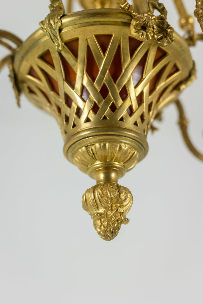 Louis XVI style chandelier in gilded bronze. Circa 1900.