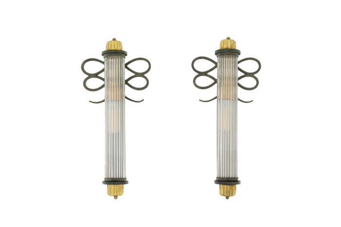 Pair of cylindrical Art Deco style wall lights. 1920s.- face