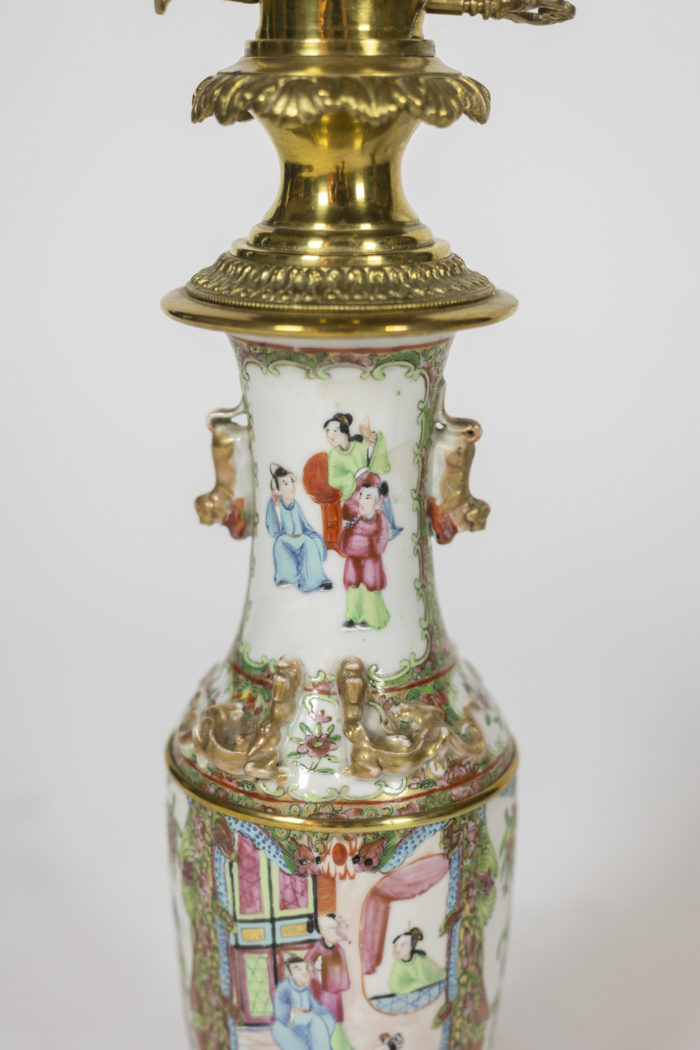 Pair of lamps in Canton porcelain and bronze. Circa 1880 - detail of the decoration