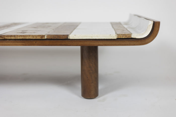 Roger Capron. Coffee table in ceramic. 1970s. - detail