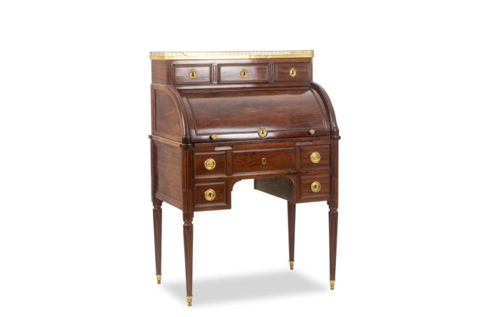 Desk - or secretary, cylinder, in mahogany. Late 18th century period.