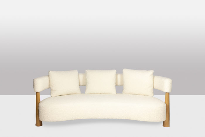 3-seater “bean” shaped sofa. Contemporary work. - face