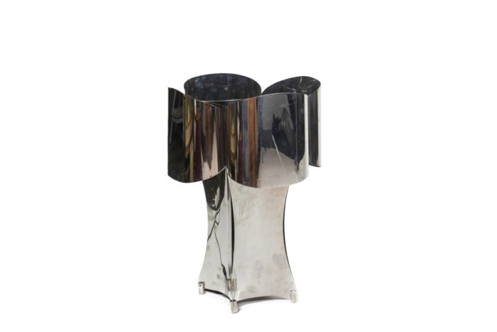 “Quadrilobe” lamp in polished metal. 1970s. - 3:4