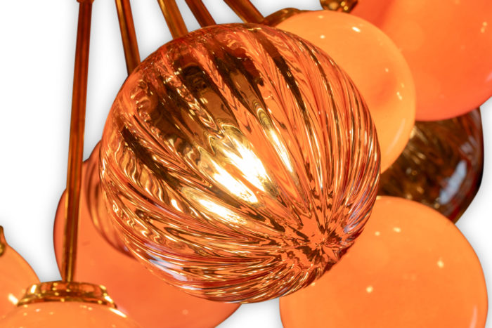 Large Sputnik style chandelier. Contemporary work.- other detail
