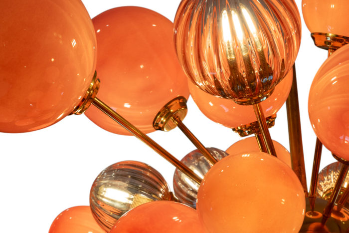 Large Sputnik style chandelier. Contemporary work. - focus