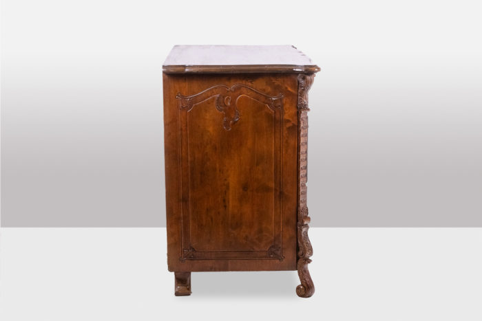Louis XV style chest of drawers Liège walnut. Circa 1880. - profile