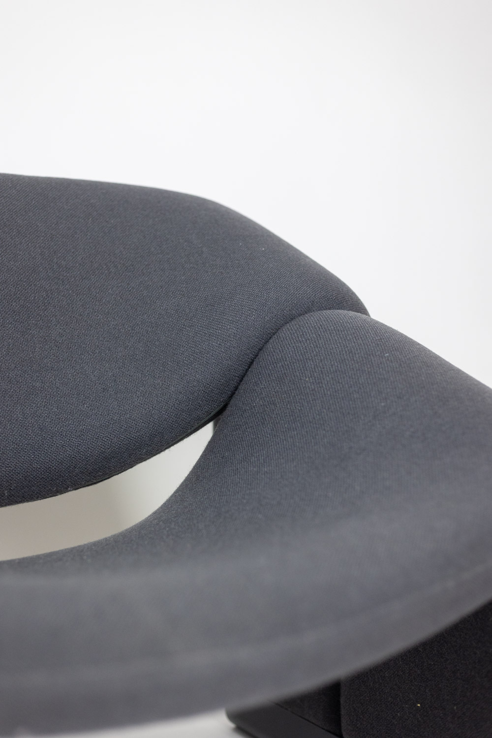 Pierre Paulin for Artifort. Pair of “Groovy” armchairs. 1970s-80s Pierre Paulin for Artifort. Pair of “Groovy” armchairs. 1970s-80s