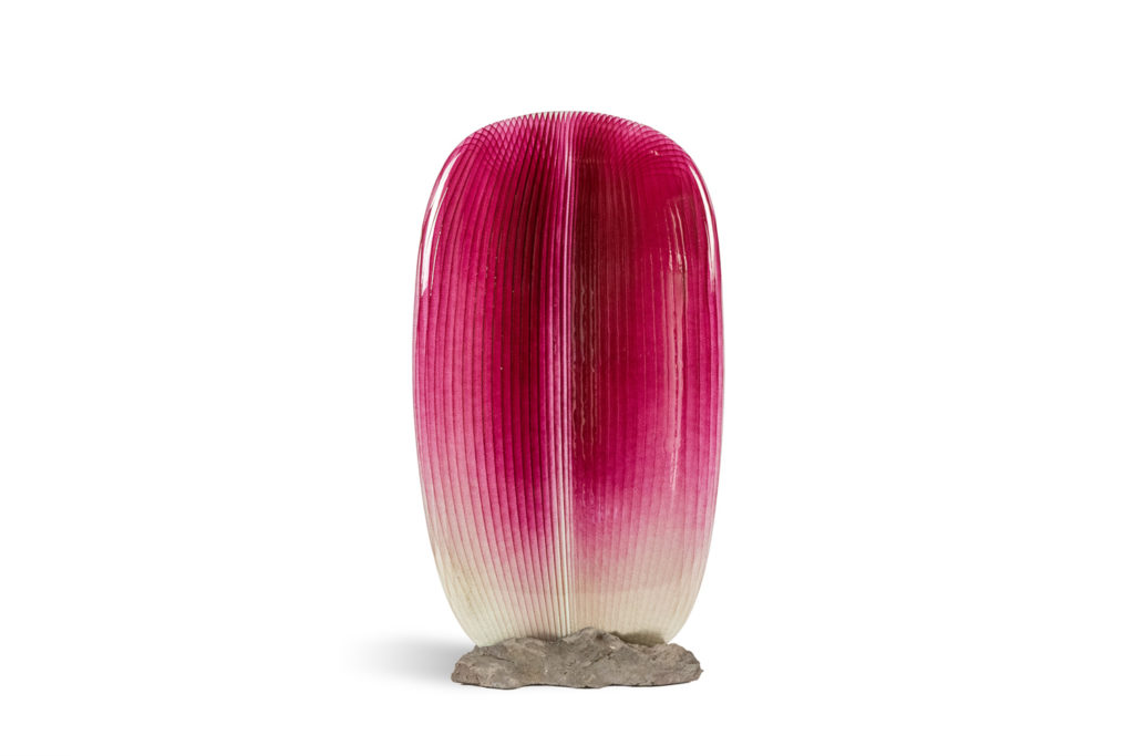 Jonathan Ausseresse. Sculpture en verre de couleur prune. Contemporain.