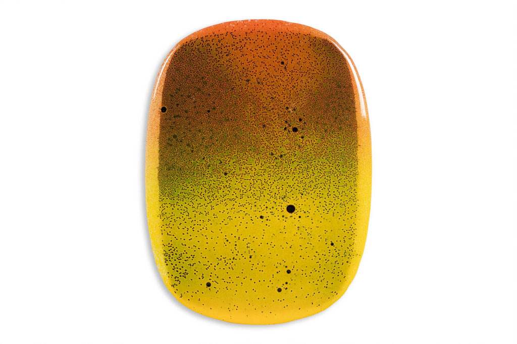 Jonathan Ausseresse. Oeuvre murale en verre jaune orangé. Contemporain.